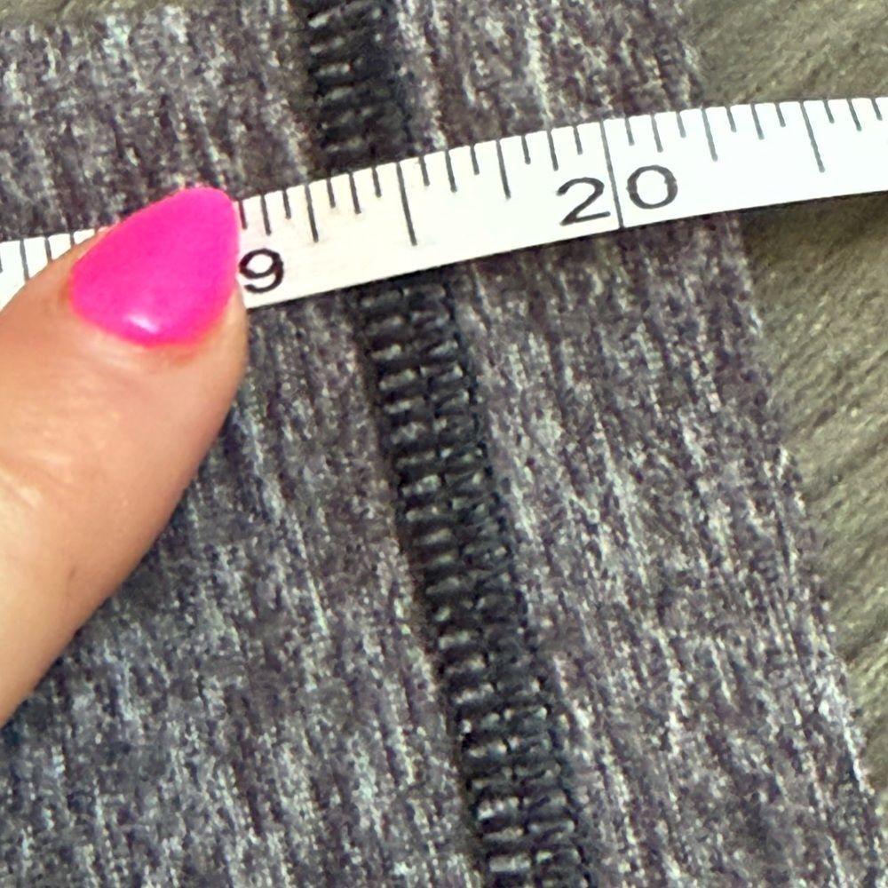 Lululemon fold over waist crops - Picture 6 of 6